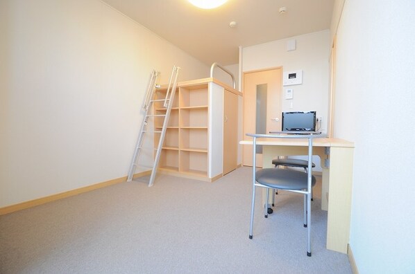 レオパレスキルシェンIの物件内観写真